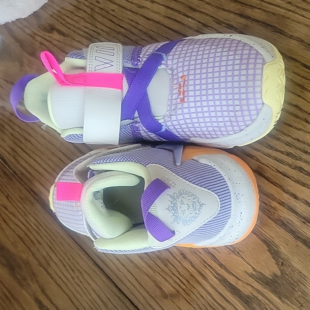 Nike lebron witness 7